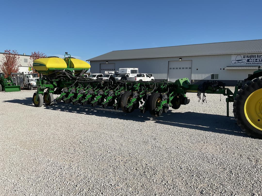 Image of John Deere 1770 Primary image