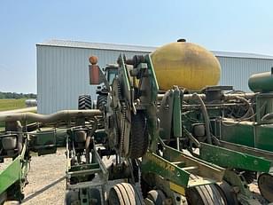 Main image John Deere 1770 4