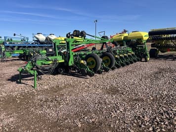 Main image John Deere 1770