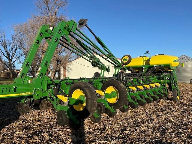 Thumbnail image John Deere 1770 0