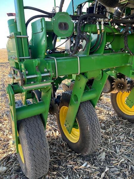 Main image John Deere 1770 19