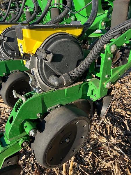 Main image John Deere 1770 34