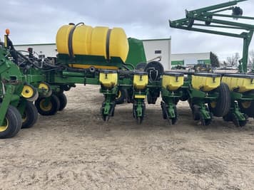 Main image John Deere 1770