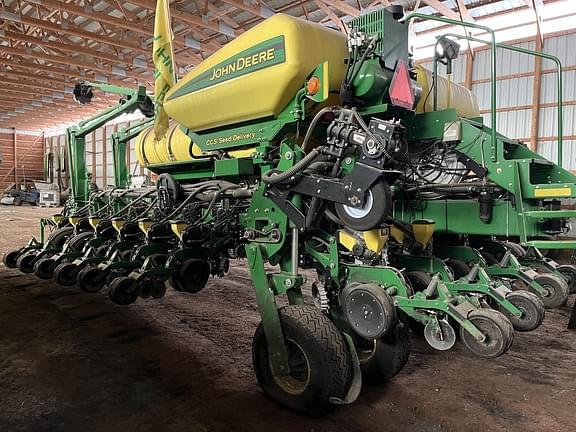 Image of John Deere 1770 Primary image