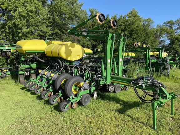 Image of John Deere 1770 Primary image