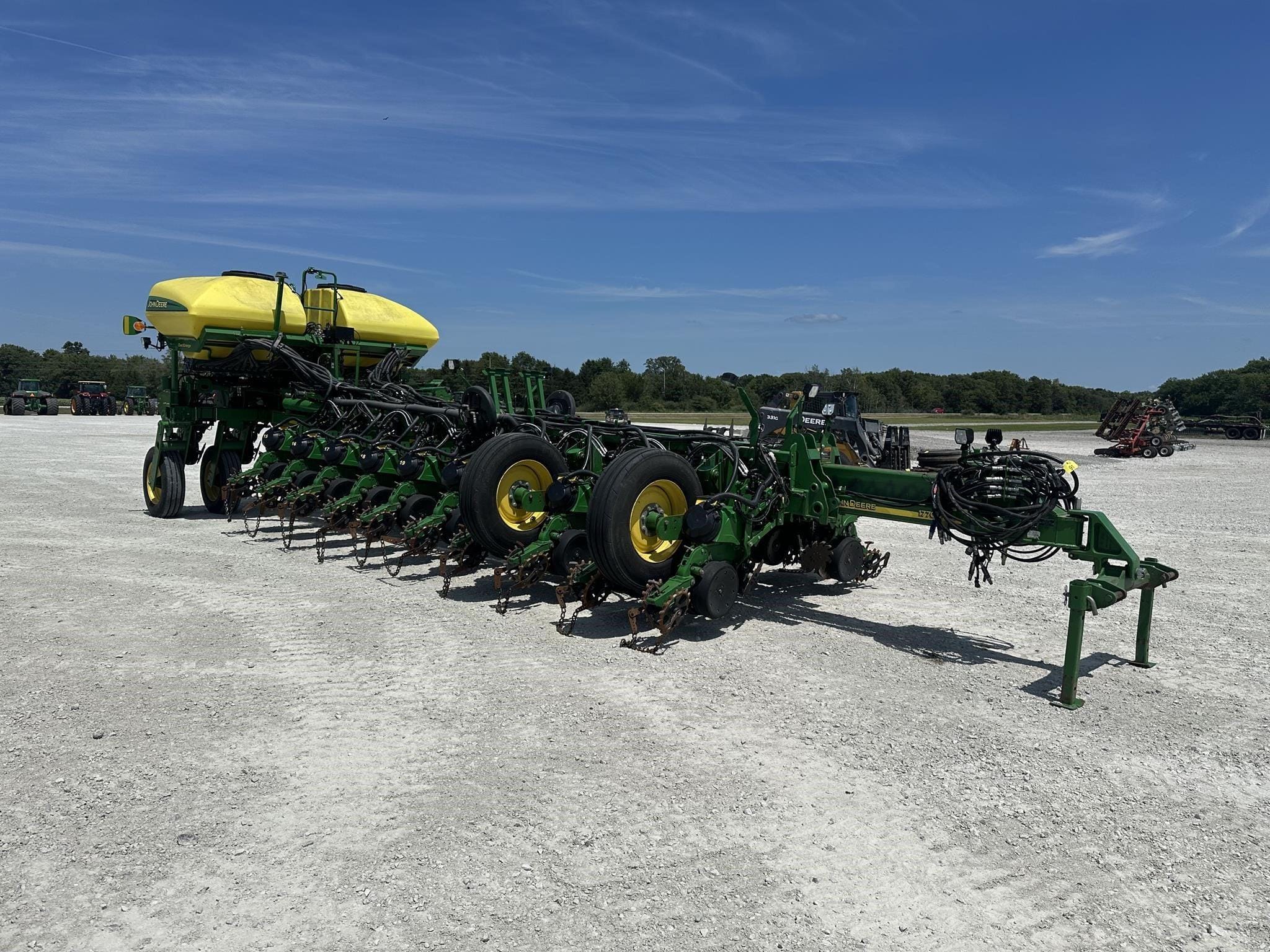 2013 John Deere 1770 Equipment Image0