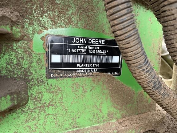 Image of John Deere 1770 equipment image 1