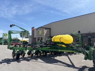 Main image John Deere 1770