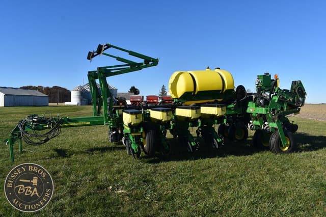 Image of John Deere 1770 equipment image 3