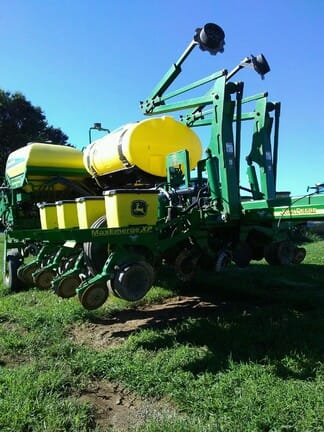 Main image John Deere 1770