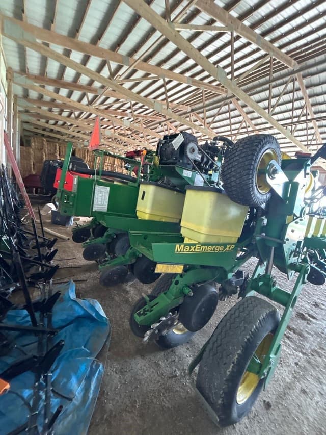 Image of John Deere 1770 equipment image 3