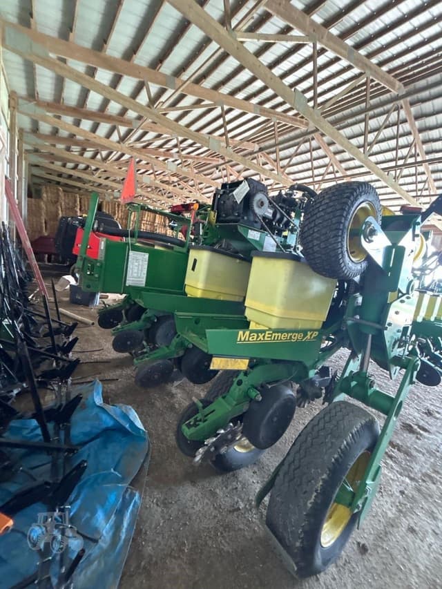 Image of John Deere 1770 equipment image 3