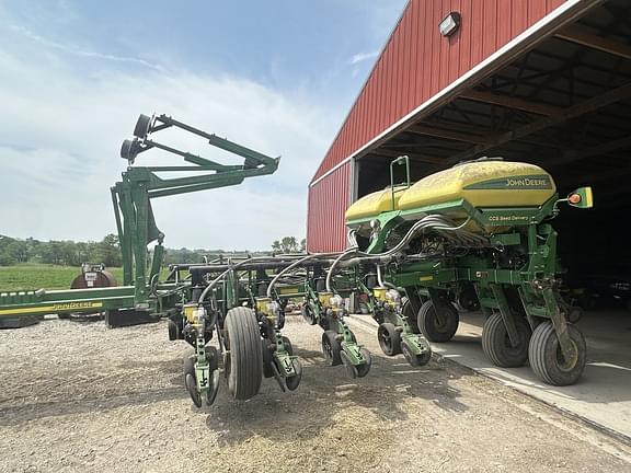 Image of John Deere 1770 equipment image 1