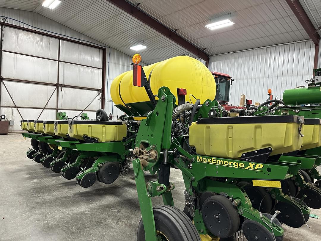 Image of John Deere 1770 Primary image
