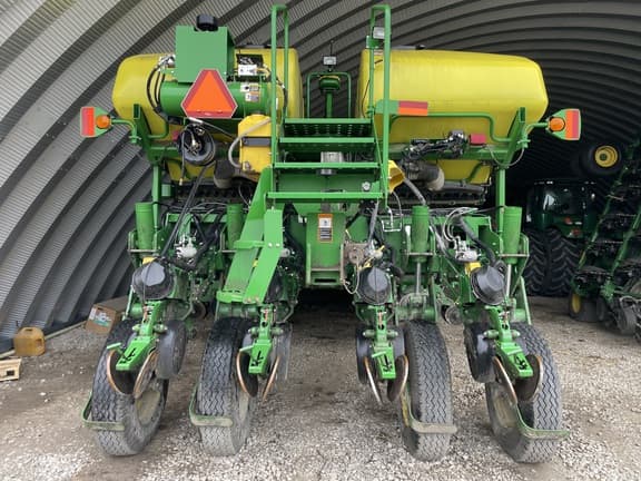 Image of John Deere 1770 equipment image 4