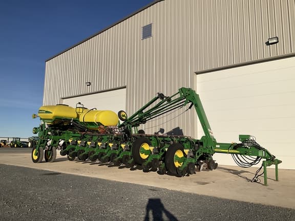 Image of John Deere 1770 equipment image 3