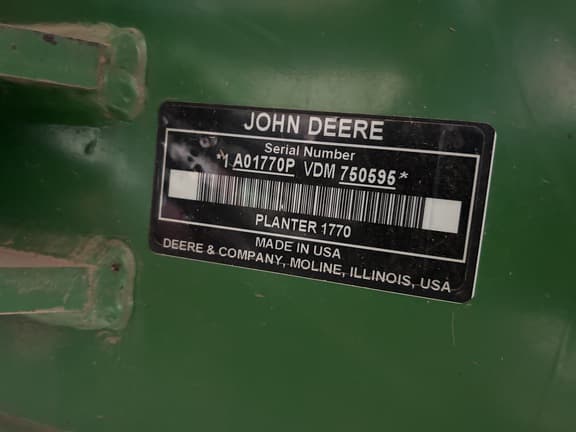 Image of John Deere 1770 equipment image 1