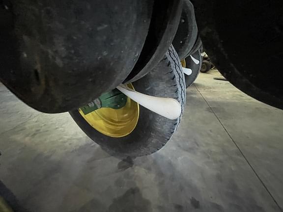 Image of John Deere 1770 equipment image 1