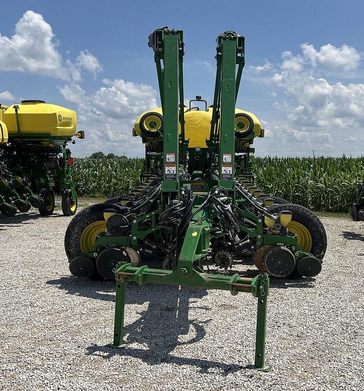 Image of John Deere 1770 Primary image