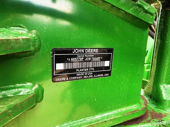 Thumbnail image John Deere 1770 21