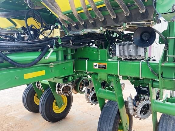 Main image John Deere 1770 8