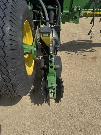 Image of John Deere 1770 equipment image 3