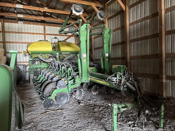 Image of John Deere 1770 Primary image