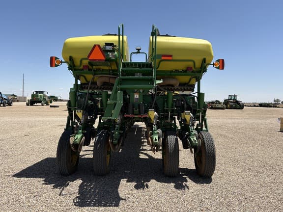 Image of John Deere 1770 equipment image 3