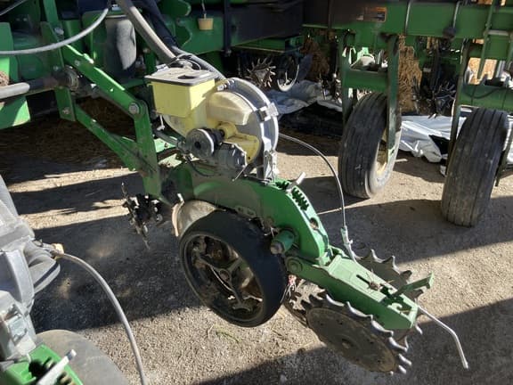 Image of John Deere 1770 equipment image 4