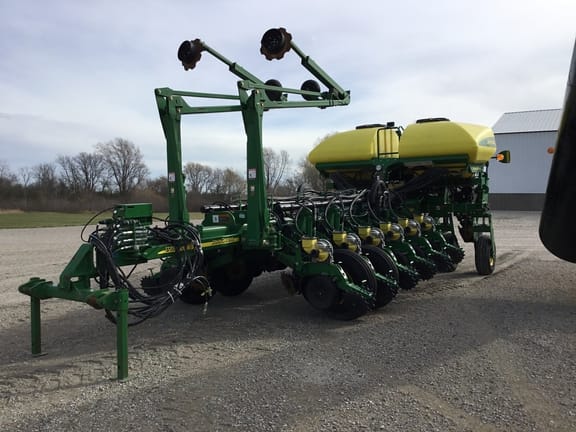 2013 John Deere 1770 Equipment Image0