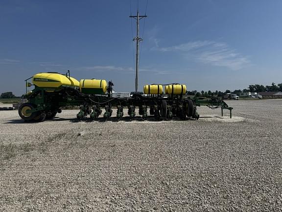 Image of John Deere 1770 Primary image