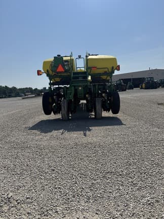 Image of John Deere 1770 equipment image 4