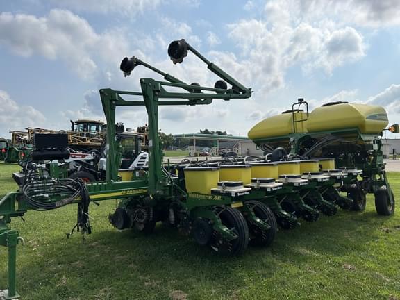 Image of John Deere 1770 Primary image