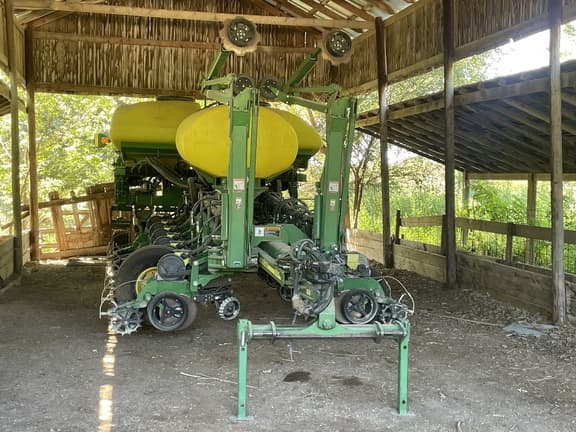 Image of John Deere 1770 Primary image