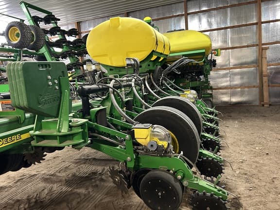 Image of John Deere 1770 Primary image