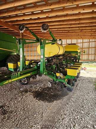 Image of John Deere 1770 equipment image 2