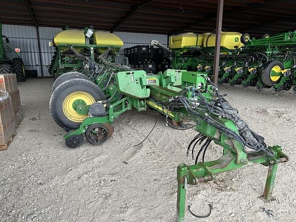 Image of John Deere 1770 equipment image 3