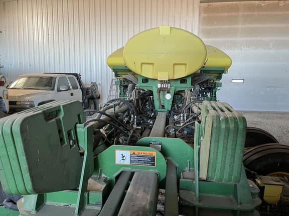 Image of John Deere 1770 equipment image 3