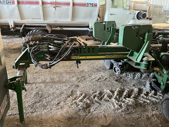 Image of John Deere 1770 equipment image 1