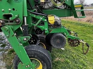 Main image John Deere 1770 11