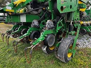 Main image John Deere 1770 7