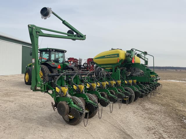 Image of John Deere 1770 equipment image 4