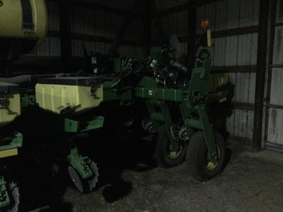 Image of John Deere 1770 equipment image 3