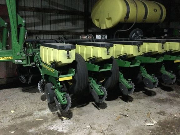 2013 John Deere 1770 Equipment Image0