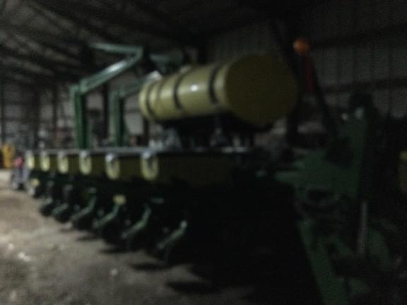 Image of John Deere 1770 equipment image 1