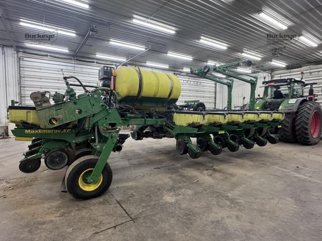 Image of John Deere 1770 equipment image 3