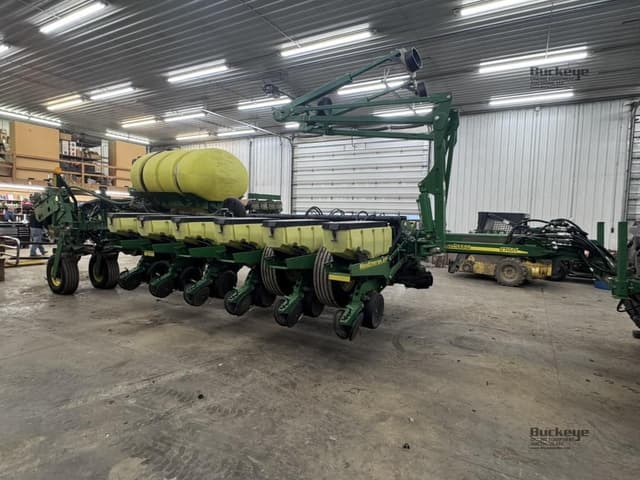 Image of John Deere 1770 equipment image 2