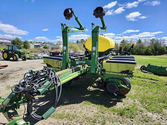 Image of John Deere 1770 equipment image 2