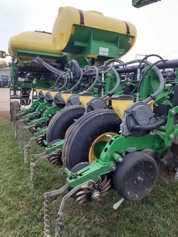 Main image John Deere 1770