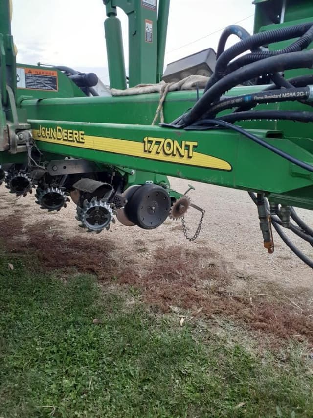 Image of John Deere 1770 equipment image 2